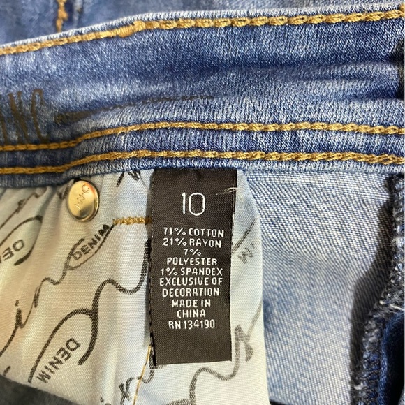 Inc. Denim Lightwash Skinny Leg Curvy Fit Jeans - Picture 6 of 7